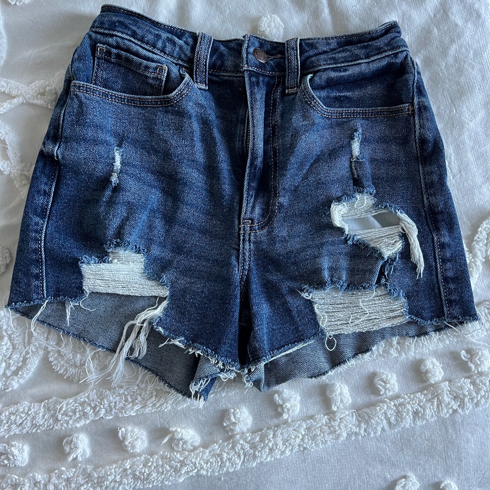 Hollister Ultra High Rise Ripped Mom Shorts